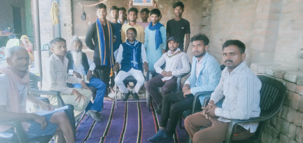 Bhimsenaindian's tweet photo. #भीम_सेना के #संस्थापक/राष्टीय अध्यक्ष #एडo_भीमराव_गौतम जी द्वारा #विधानसभा_छानवे_मीरजापुर के ग्राम #खामनपुर,गढचड़ैचा व विधानसभा #सीटी के ग्राम #सिकराकला,नटका,#जासा बघौरा,नेगुरा बान सिंह तथा #यादवपुर से सैंकड़ो सम्मानित साथियों ने #भीम सेना का #सदस्यता लेने पर उन्हे हार्दिक बधाई https://t.co/eikFTruacd