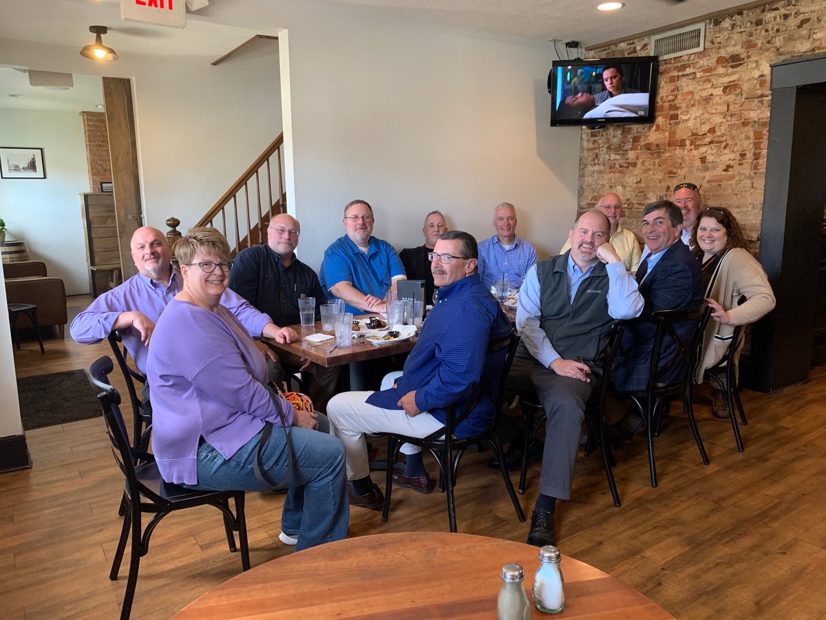 419toGo's tweet photo. Wes was totally surprised by all that showed up. Thanks to everyone for driving in for this great reunion. https://t.co/GB5fQV2Chg