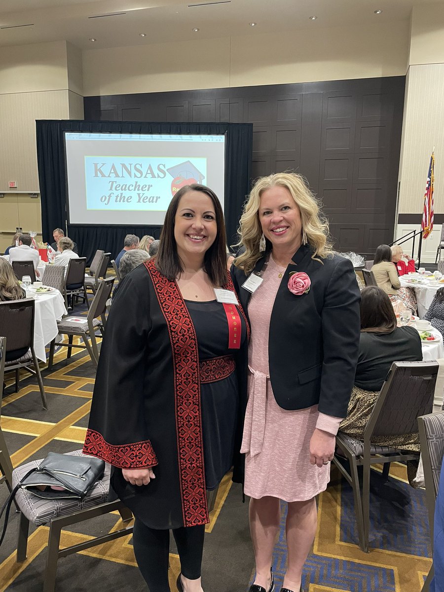 I got to sit with some of the best teachers in the state of Kansas… including two from SMSD. Tonight was the Kansas Teacher of the Year award ceremony for our region. Amber Pagan was selected as a Kansas Teacher of the Year finalist for the state!!! So proud! 🎉 @theSMSD
