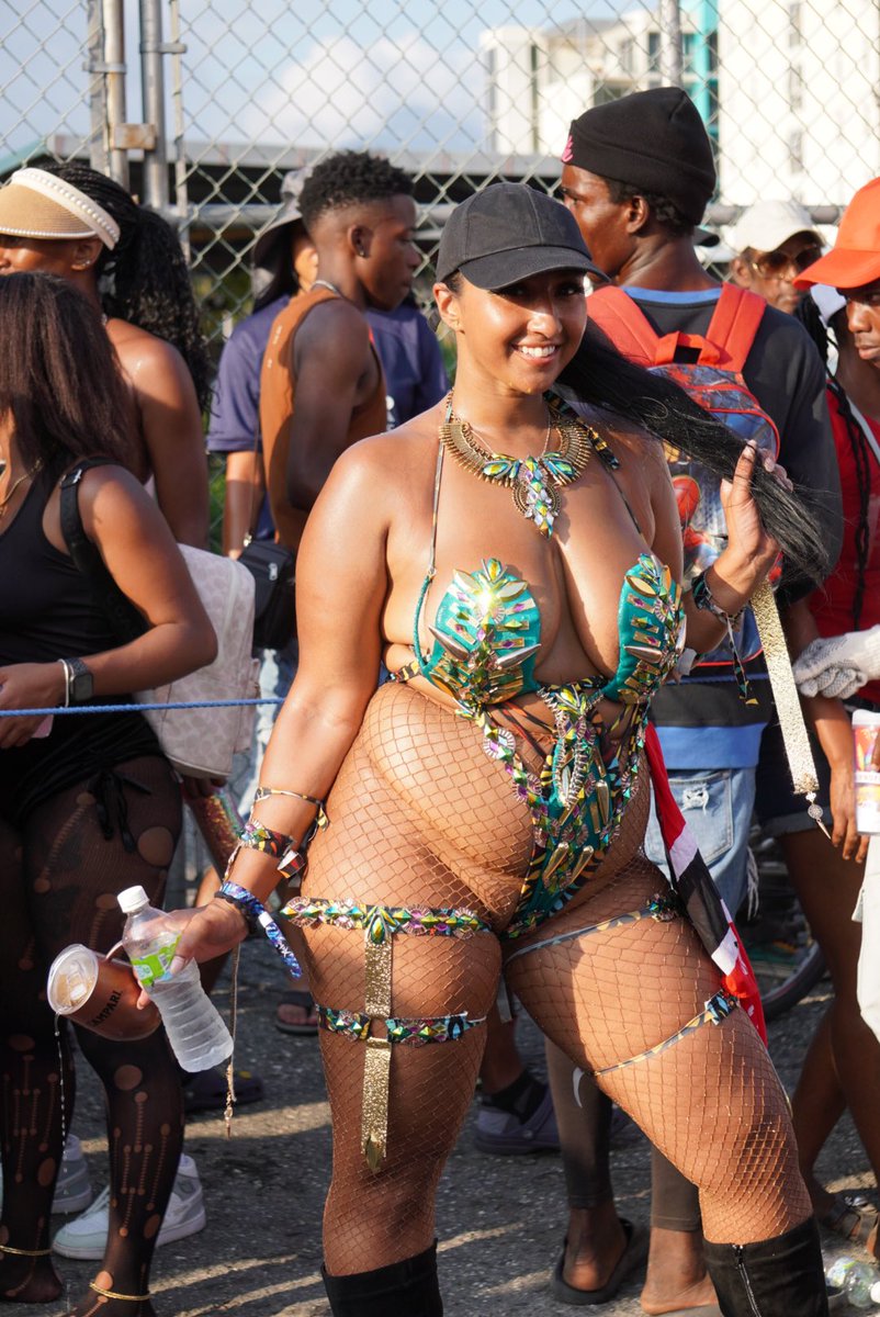 876SpringWater's tweet image. 🎵We creating history, let we make a documentary, put the cameras on we, document weeeee!🎵 #876Water ##XodusCarnival