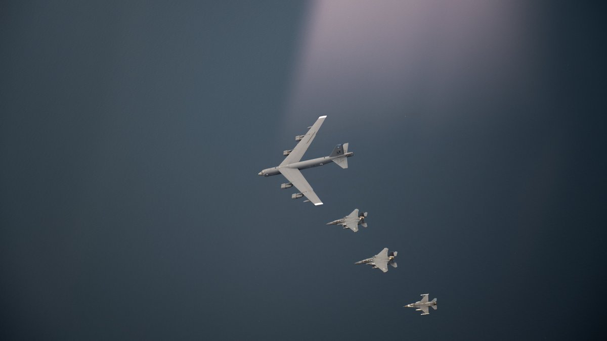 Committed to a free and open 
Indo-Pacific. 

Watch as @PACAF and @JASDF_PAO_ENG aircraft escort @airforce B-52 Stratofortress Bombers during a #BomberTaskForce mission.