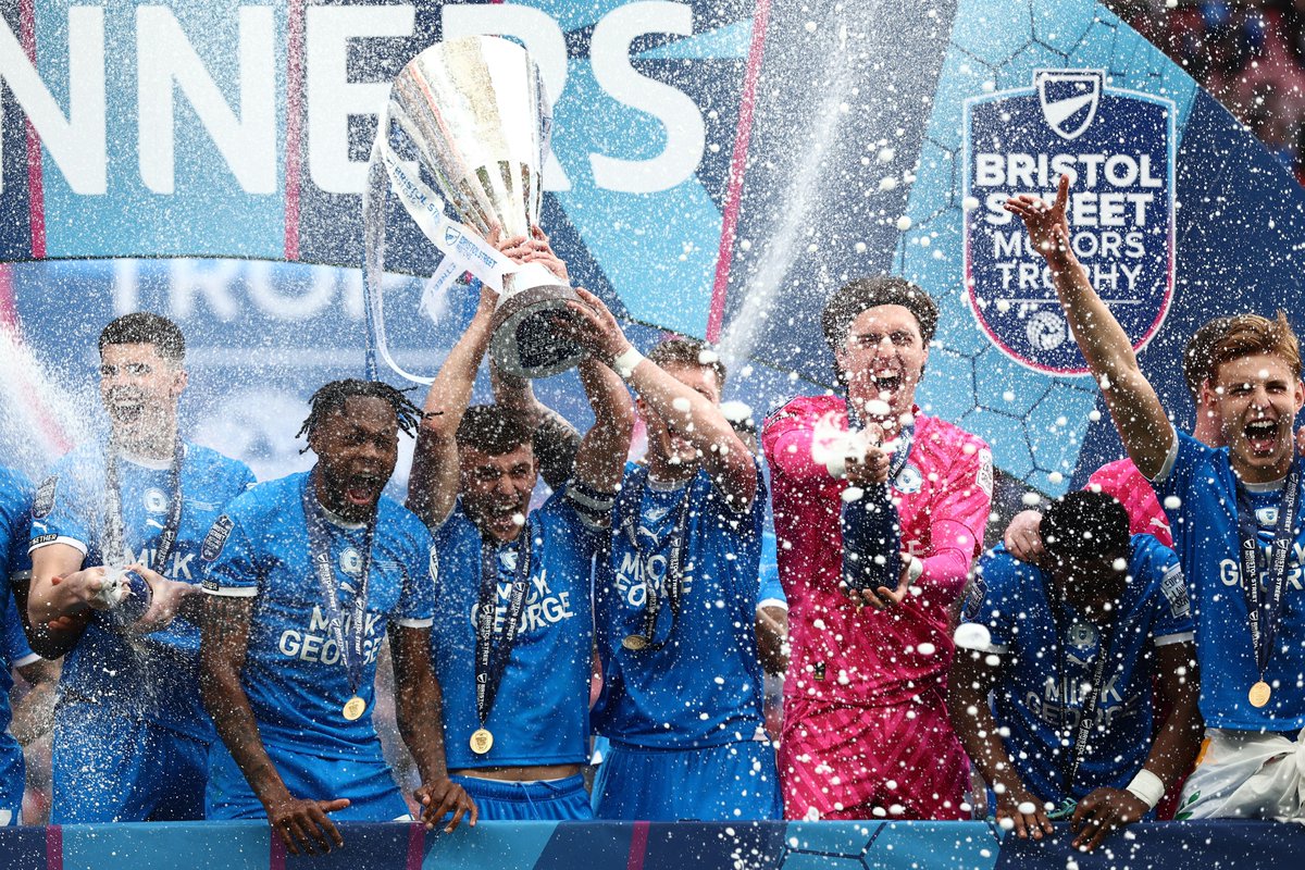 Good morning, @theposh fans! 🔵🏆 #EFL | #BristolStreetMotorsTrophy