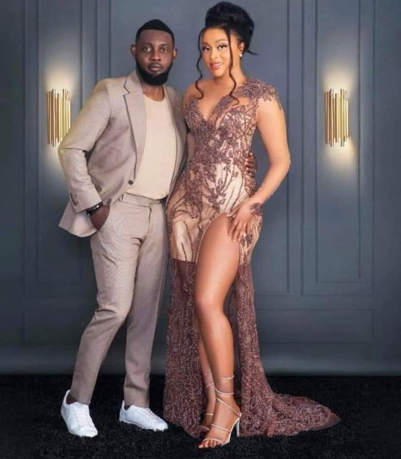 Wf_Untamed's tweet photo. The high increase in divorce and how easily these celebrities make announcements only go to paint a negative image about marriage that’ll discourage their massive followers. 

The recent report about Comedian AY and Mabel will reveal untold stories and spin false truths to suit the narratives of those who only wish to apportion blames in this trying time.

It also points to one thing, Fame and Wealth isn’t enough, beauty certainly isn’t enough.

For any marriage to work, couple must be willing to put their home ahead of their perceived social status. 

20Years down the drain. A shame!

Class dismissed….
