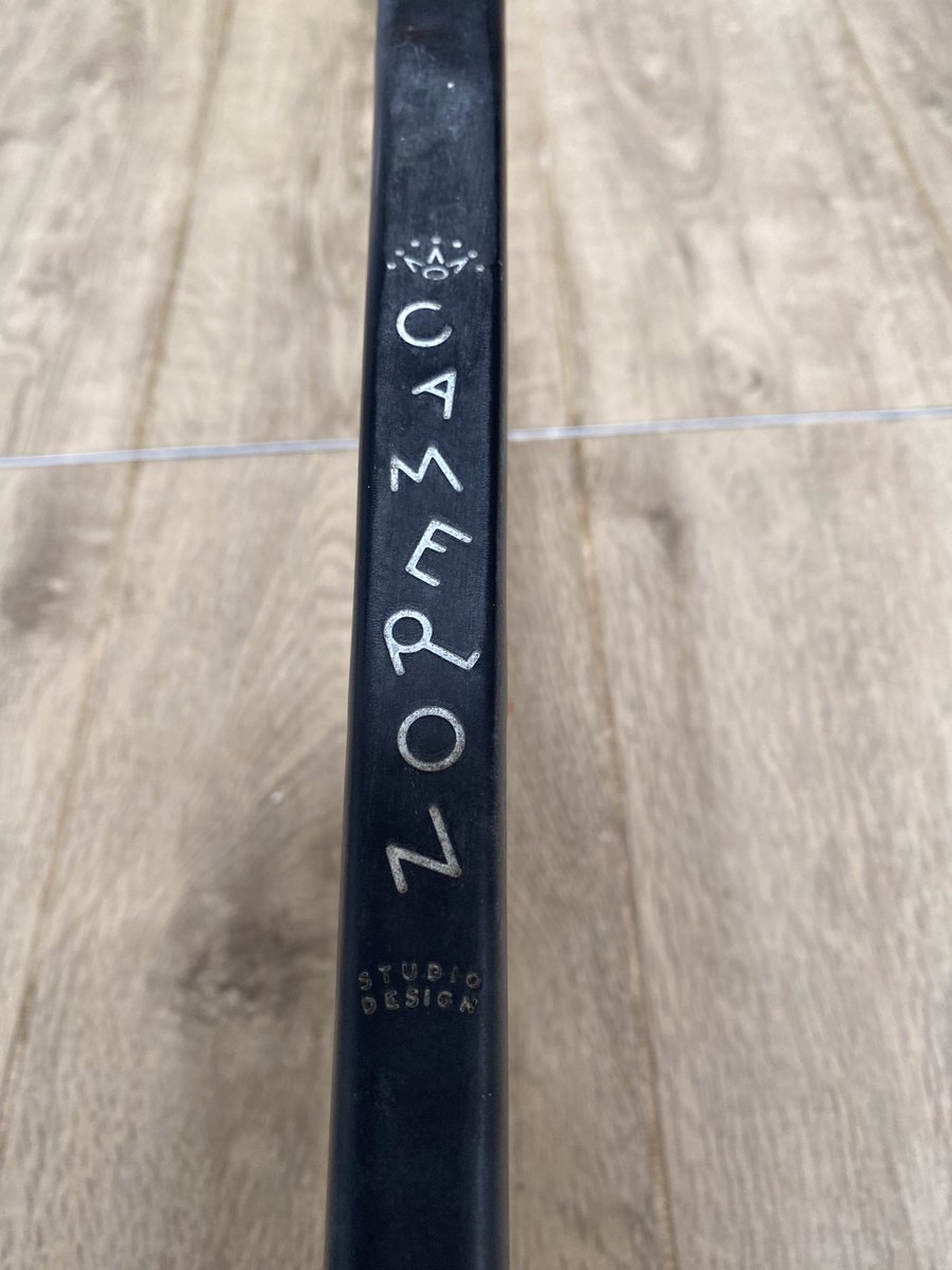 Dear Golf Twitter folk…I think I may have a problem. Only popped in the dump to get rid of an old window, and came out with this oxidising beauty. The bloke in a fluorescent jacket had one look at it, and couldn’t charge me at all. Pity in his eyes…my first @ScottyCameron_ FOC!