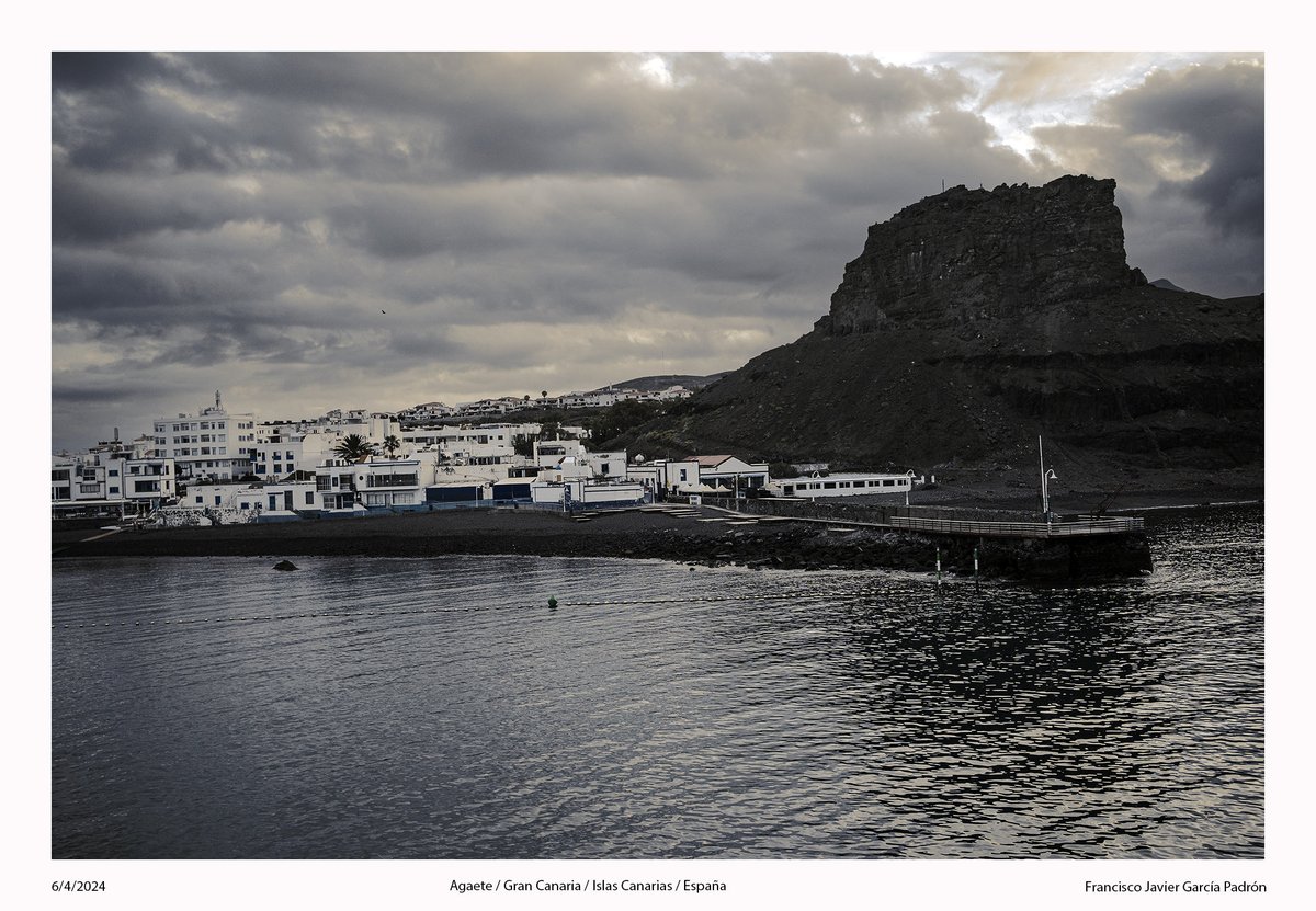 #BuenosDías #FotografíaPaisaje #Amanecer #PuertodeLasNieves #Costa #Océano #Casas #Roque #Cielo #Nubes #Luz #Sombra #Color #Agaete #GranCanaria #IslasCanarias #España