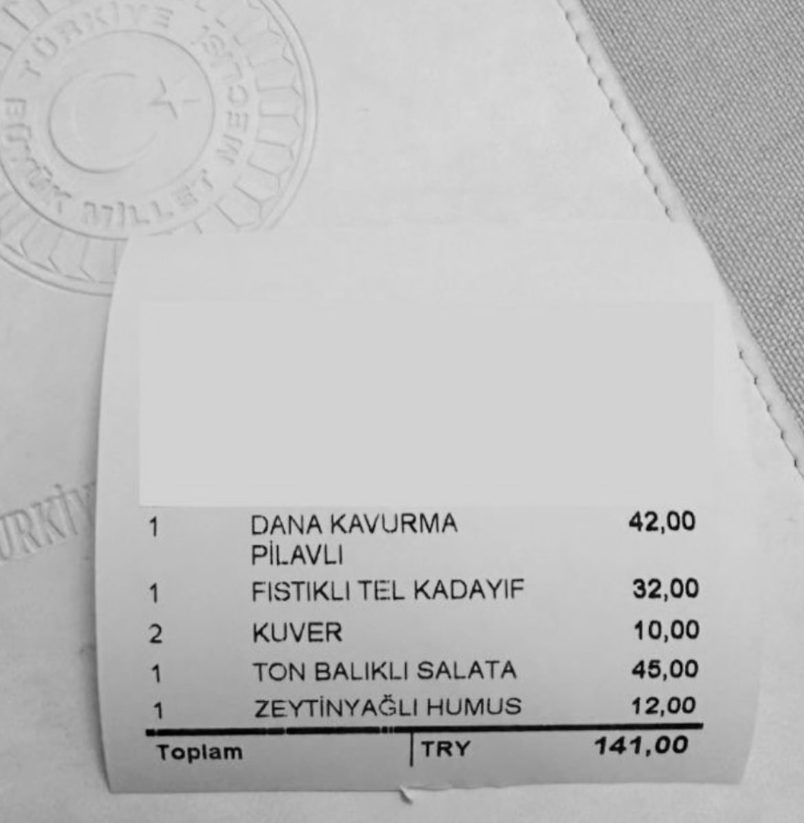 Ocak 2024 meclis lokantası fiyatları... Bu fiyata yemek yiyebilmek için kırk oyun çevirip vekil olduğuna yemin edebilirim ama ispatlayamam @ErbakanFatih