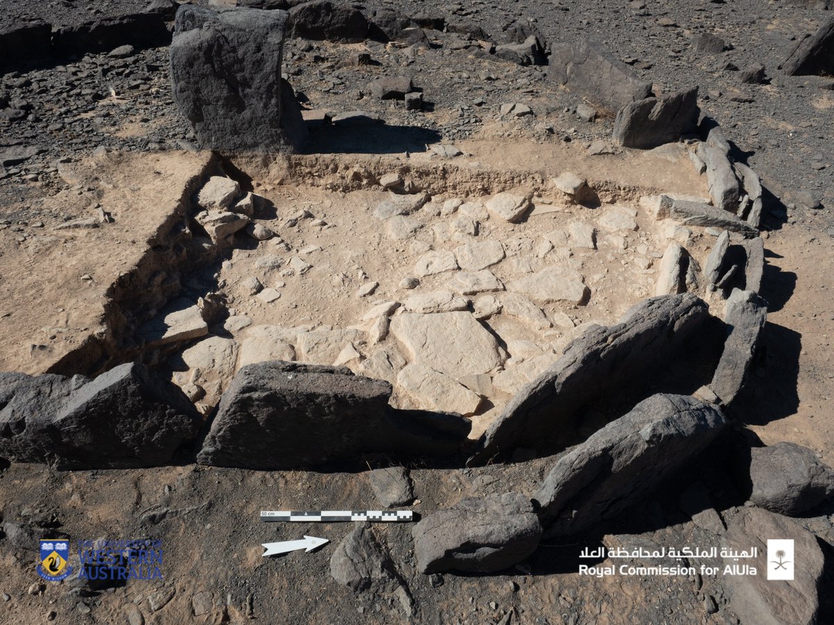 PAKEP (@pakep_ksa) on Twitter photo Our current theory was suggested by our colleague <a href="/AhmedHamidNassr/">Dr.Ahmed Hamid Nassr</a>, who has seen houses in Africa that are similar. The central stone likely had wood beams lashed to it, which allowed them to raise some form of natural roofing. But how do we know they are definitely houses? 3/8 Our current theory was suggested by our colleague <a href="/AhmedHamidNassr/">Dr.Ahmed Hamid Nassr</a>, who has seen houses in Africa that are similar. The central stone likely had wood beams lashed to it, which allowed them to raise some form of natural roofing. But how do we know they are definitely houses? 3/8