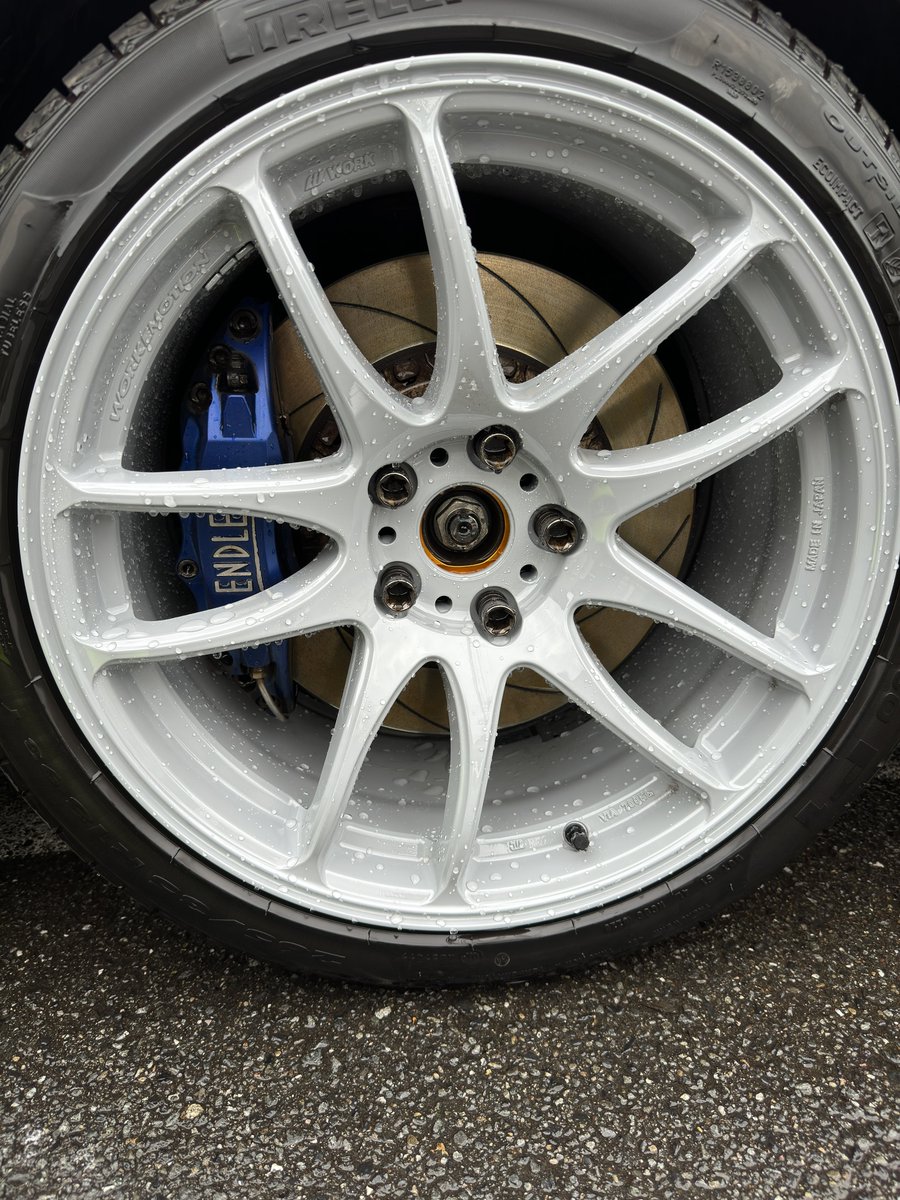 7Joker1126's tweet photo. 気付いたらいい具合にダストが積もってたのでホイール洗浄ー!
ダストがスルッと落ちて洗車が楽〜♩
#InLineimport
#セラミックコーティング https://t.co/uXATRIKgTv