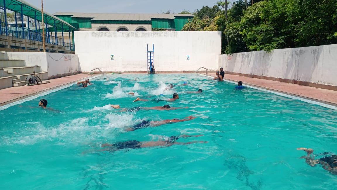 BsdmaBihar's tweet image. #bsdma सुरक्षित तैराकी कार्यक्रम के अंतर्गत  9 दिवसीय मास्टर ट्रेनर्स प्रशिक्षण के 19वें बैच में प्रशिक्षुओं की अर्हता जांच हुई। @09NDRF @ndmaindia @UNICEFIndia @BiharEducation_ @officecmbihar @NitishKumar @BiharDMD #safeswim