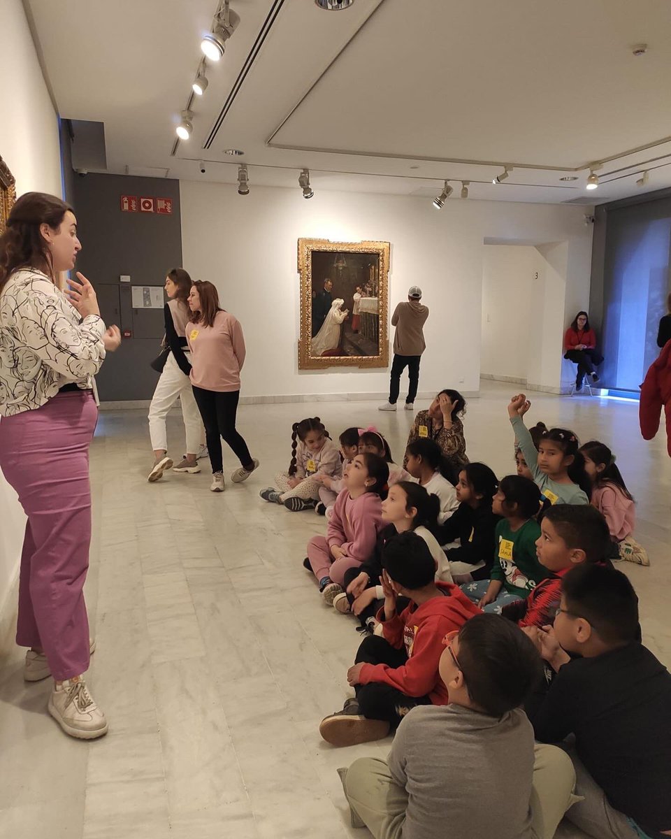 IERAlberti's tweet image. L’alumnat de 1r i 2n de primària va anar d’excursió el passat divendres. Van fer un passeig i van gaudir d’una estona de joc al parc de la Ciutadella i tot seguit van realitzar un taller de retrat al museu Picasso.
#comunitatdenovells #museupicadso #retrat