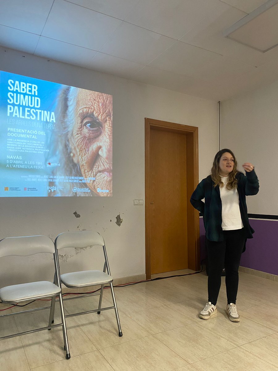 Divendres, a #Navàs, el col·loqui posterior a la projecció de #SaberSumudPalestina el vam poder fer amb una dona palestina nascuda a Síria: testimonis en primera persona d'una realitat ben quotidiana.

Moltes gràcies a tothom que hi va assistir!