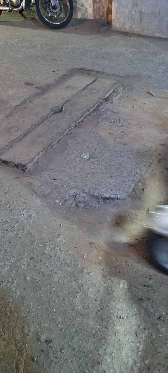 pmulpur's tweet photo. @BABasavaraja
@bykarthikreddy
@BBMPCOMM
@BBMPAdmn
@bbmpcommr
The current state of roads in #Annasandrapalya, #VinayakaNagar, #Vibuthipura
This has been the state of roads in our area for the last 5 years. Please tell me one good reason why we should vote for #BJPAgain https://t.co/eOBeZClZ6D