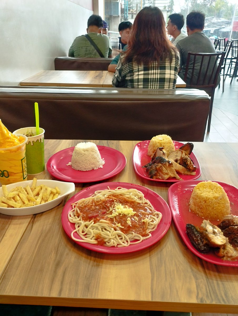 ivory_r_ed's tweet image. April