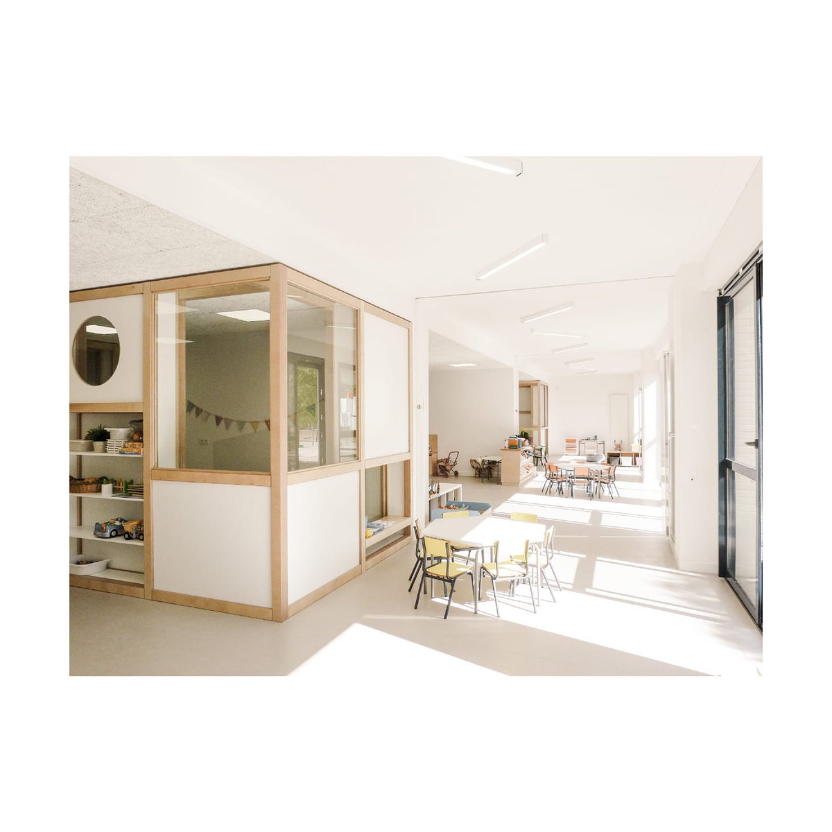 Estudioak ainbat proiektu garatu ditu Euskadin, hala nola Arizmendi Ikastolako hezkuntza-guneak eta <a href="/PDZ_Ikastola/">PDZ Ikastola</a> -ko kanpo-espazioak eraldatzea, Odón de Apraizeko patioa birnaturalizatzea edo Urretxindorra Ikastolako kanpo-espazioak birdefinitzea.