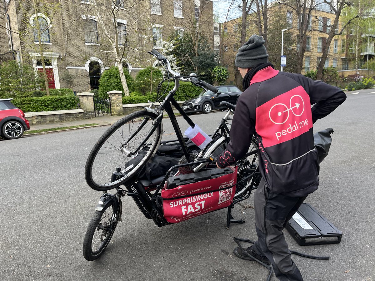 Super service from ⁦@pedalmeapp⁩ collecting my old bike which is being donated to ⁦@The_BikeProject⁩ to help refugees