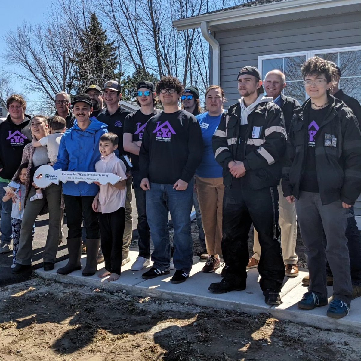 The @CcaGtc and @Habitat_org Walworth County collaboratively build a home in Whitewater. On Saturday, the family of five received the keys. Thank you Elkhorn YouthBuild students for attending! @EAHSElks @ElmerElk