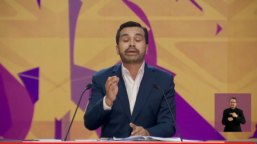 iMxNoticias's tweet photo. 📌 || #DebateINE  || 
Jorge Álvarez Maynez:
“El mejor sistema de salud no es el que más camas tenga, sino el que menos camas necesite” https://t.co/4ZZcn7ABSg