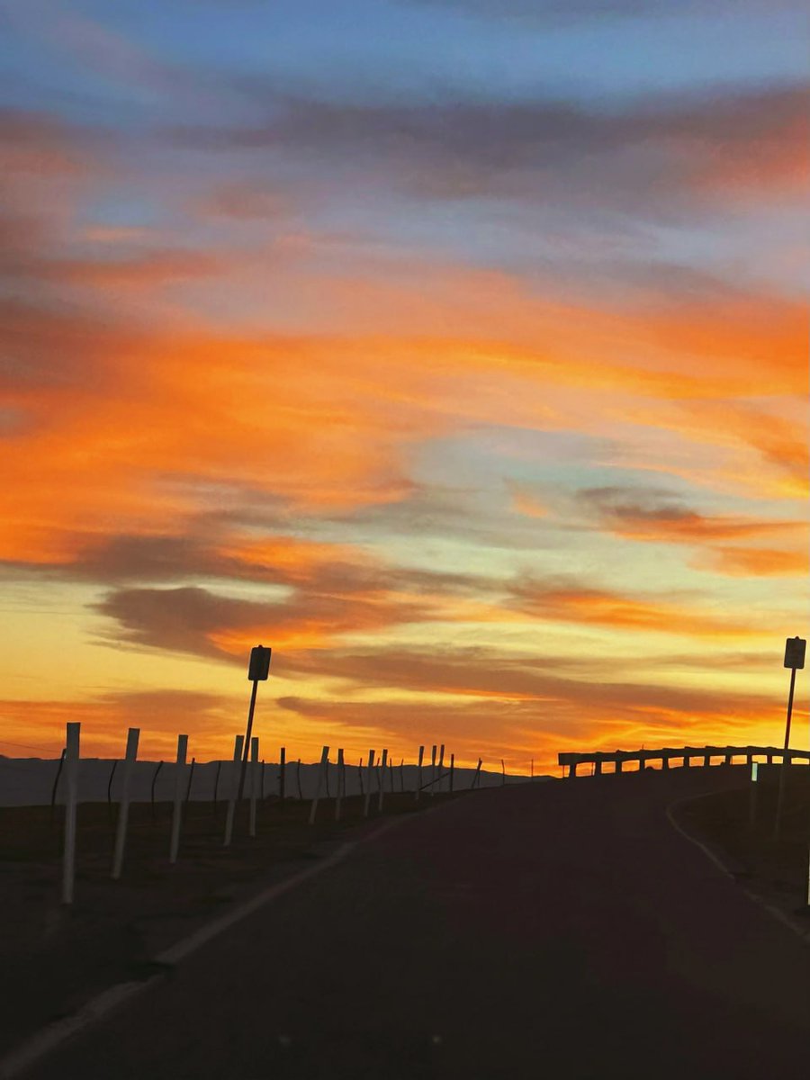 Aileen658's tweet photo. The sunset in California is still very beautiful https://t.co/aXjCe9ah0O