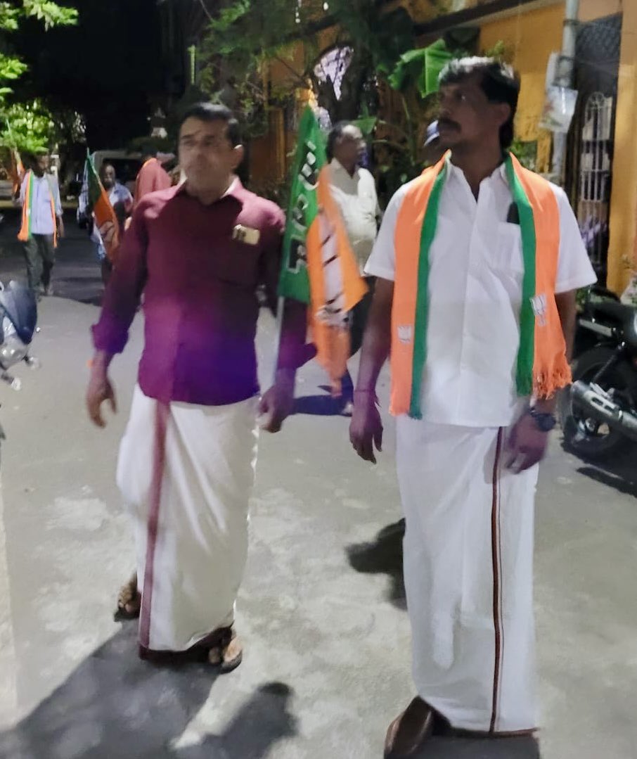 idumbanvanam's tweet photo. தாமரை சின்னத்தில் வாக்குகள் கேட்டு திருவொற்றியூர் 5வது வட்ட ஜீவன்லால் நகரில்… https://t.co/1dntJA13PF