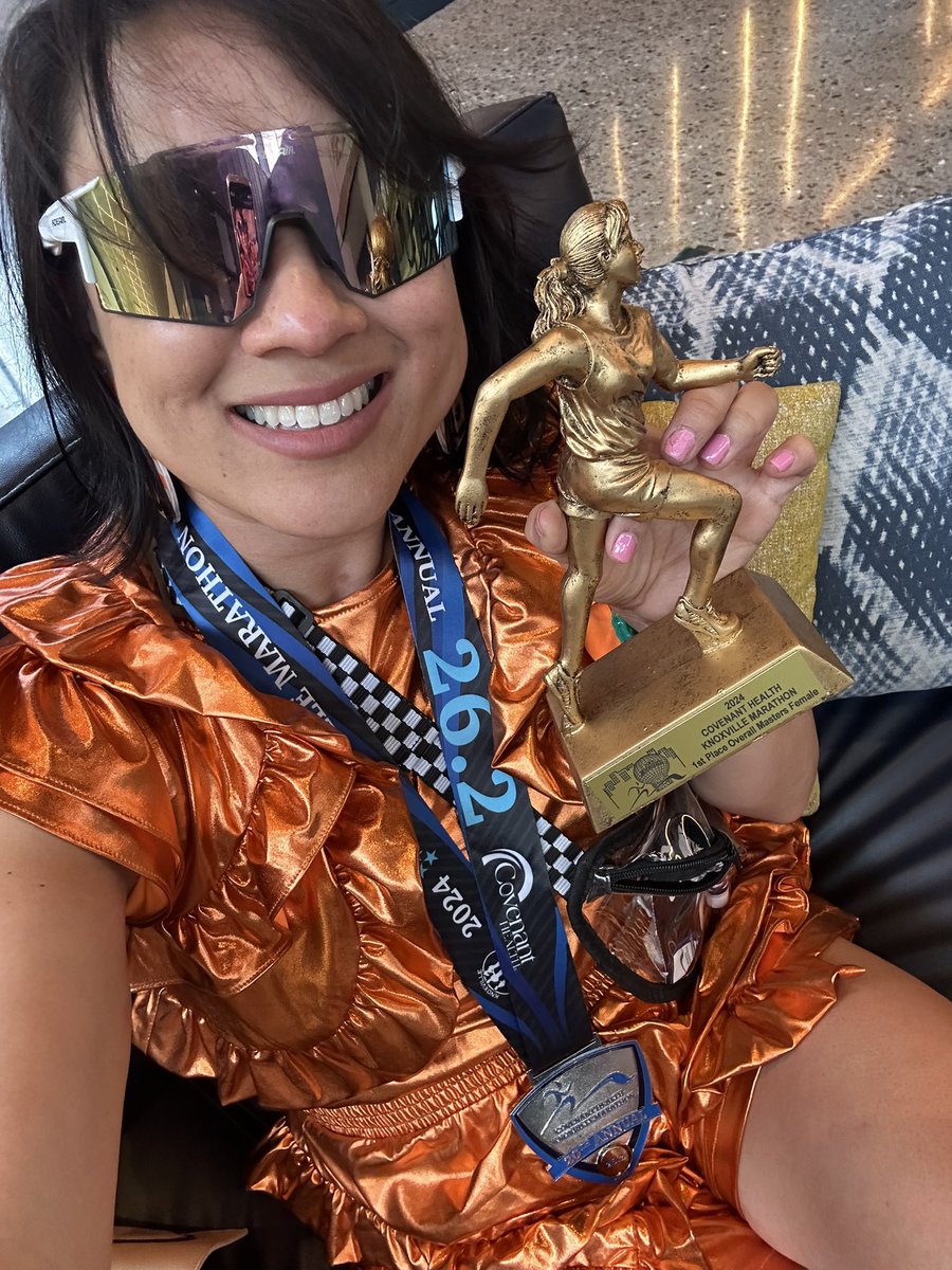 krissymmurphy's tweet photo. One more #runbrag from today - when I met @des_linden yesterday, she told me I should try and beat my bib and Iโm proud to say I did! 90th with Bib 128. #fasterasamaster https://t.co/aX3sCdYffx