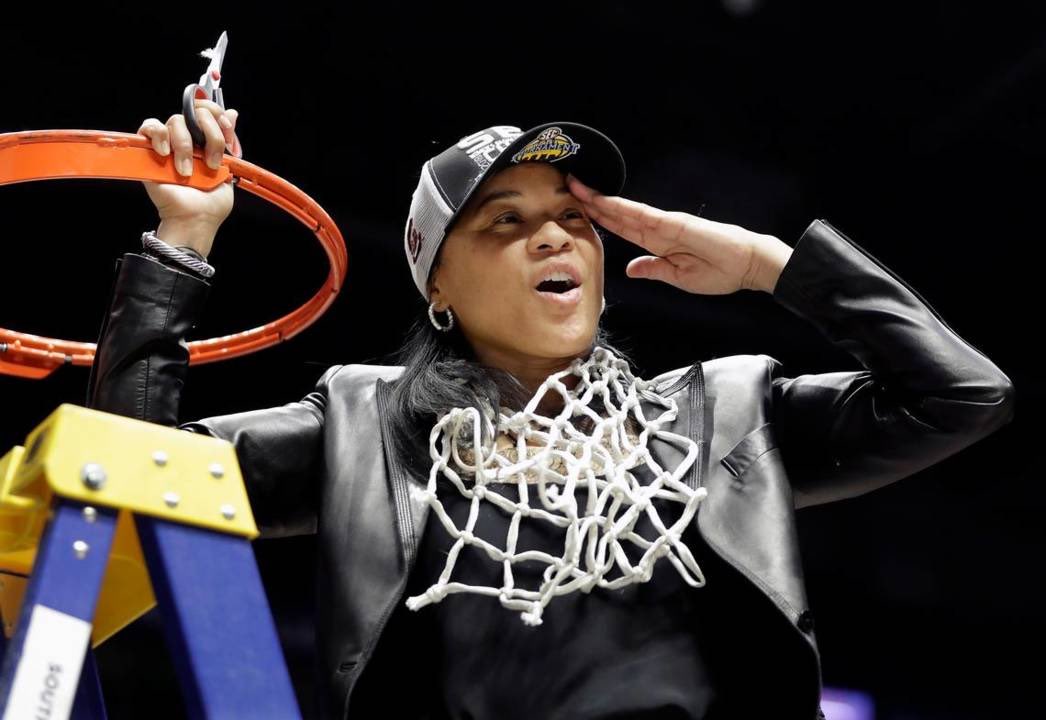 Major props to South Carolina and that team. Going 38-0 is virtually unheard of. 👏🏼🔥🐐  

But I can't help but be bummed for those girls knowing @dawnstaley would trade any one of them for a mediocre boy with an identity crisis