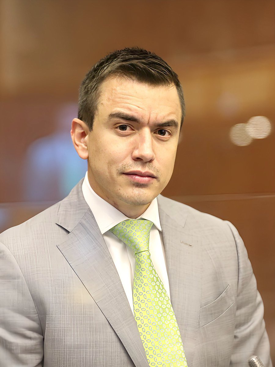 eduardomenoni's tweet photo. 🇪🇨| DÉJAME UN ❤️ Si APOYAS a DANIEL NOBOA y su decisión de ENCARCELAR a narcopoliticos progres y CORRUPTOS, sin importar lo que diga la “comunidad internacional”. https://t.co/jh0ZwQI0yG