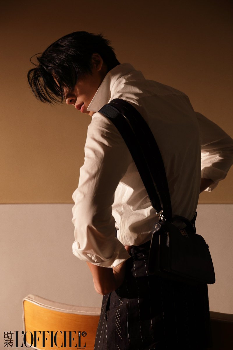 forguanghan's tweet photo. Xu Guanghan for L’OFFICIEL April Cover Issue

#XuGuanghan #GregHsu #许光汉 #許光漢 https://t.co/GnxNCIxTJK