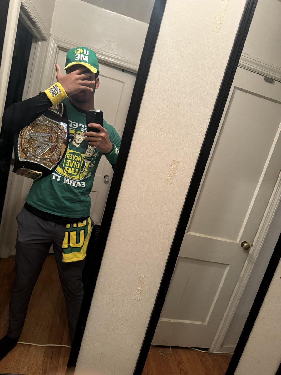 D_Graham3's tweet photo. Best wrestlemania ever, idc what nobody say https://t.co/Nd5pMPiTx4