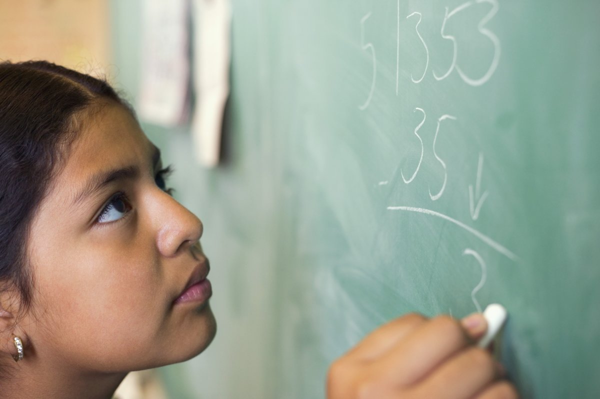RELSouthwest's tweet photo. Unlock the potential of 6th-grade math education with @RELMidwest and its Teaching Fractions Toolkit partnership! From versatile tools to personalized training, educators can elevate their fractions instruction. Learn more: https://t.co/xJcCnJIzlX #RELsmakeadifference https://t.co/yCxeQIbvIC