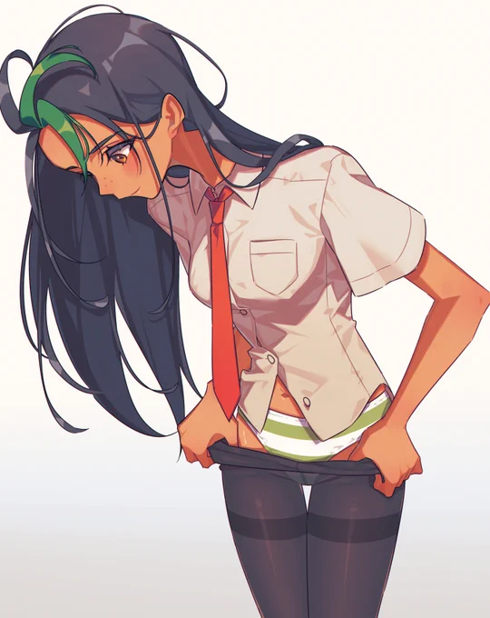 タイツを穿くネモちゃん 