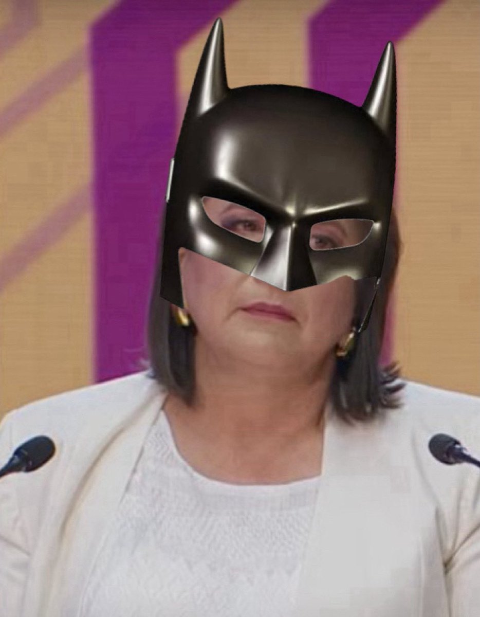 LuisValLe_A's tweet photo. Xóchitl Gálvez: ¡Deberían de llamarte Doctora Fría!
   
-
    
#DebateINE https://t.co/8F3ktEuERa