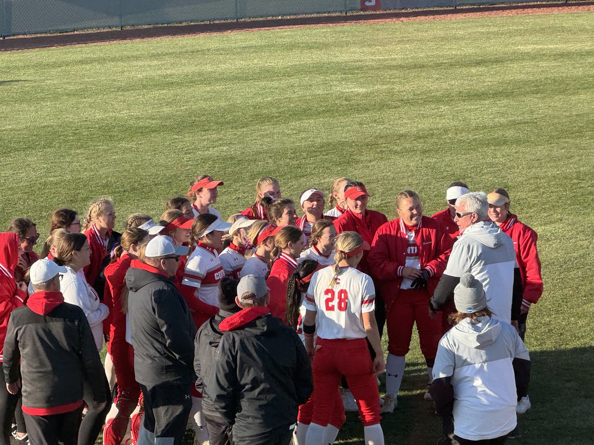 That post game huddle when you sweep the conference home opener!! 🧹🧹🧹🧹🧹🧹🧹🧹🧹❤️