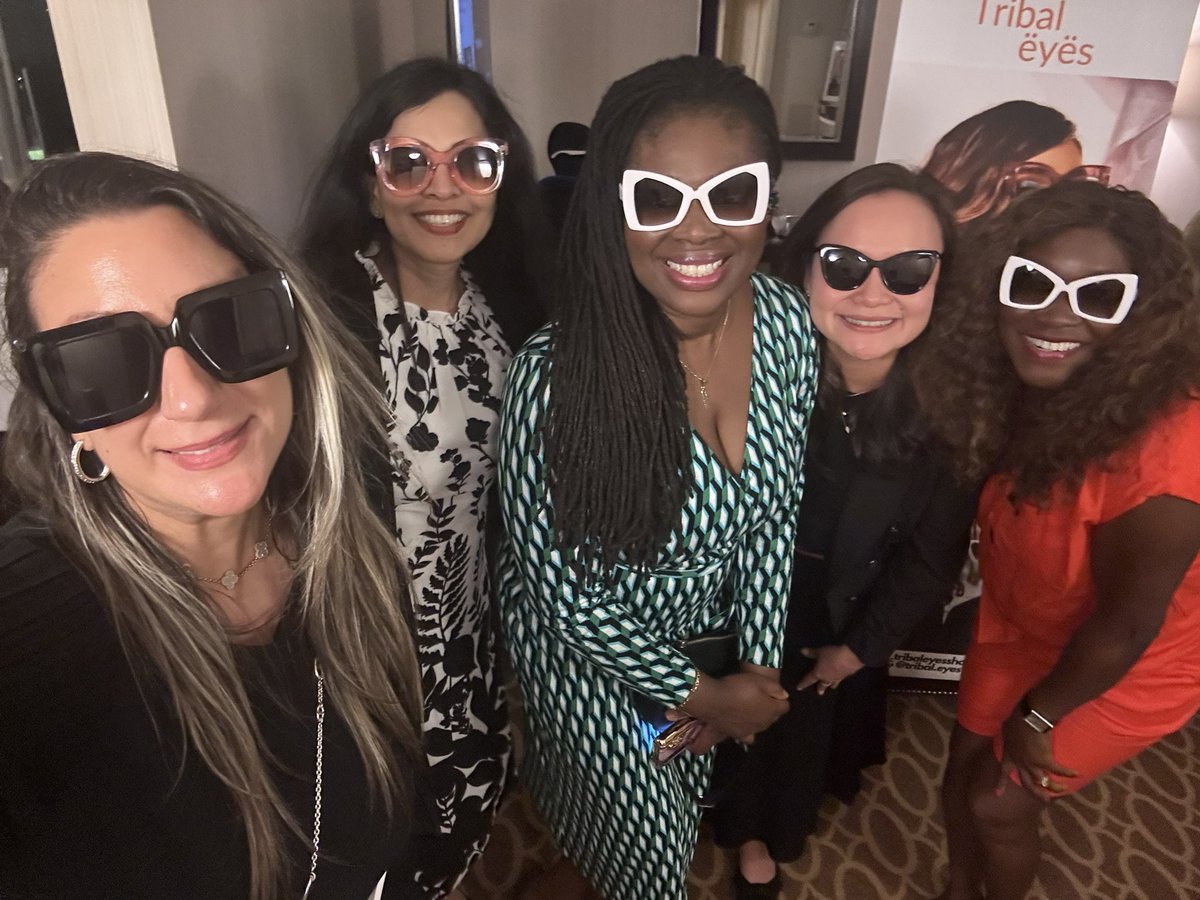 Cardiologists and Fashion! Thanks @DrJenniferCo_Vu for bringing Fashion to ACC #ACC24 #ACCWIC @KTamirisaMD 😎🕶️