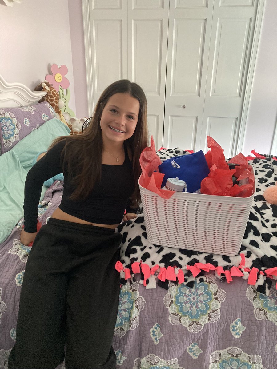BGarrard7's tweet photo. The absolute worst part about my job… missing things like Bailey’s 12th Birthday tomorrow😢. So hopefully these flowers will make her smile and know how much her daddy loves her! Love you so much Bailey! https://t.co/0psdUTxPMk