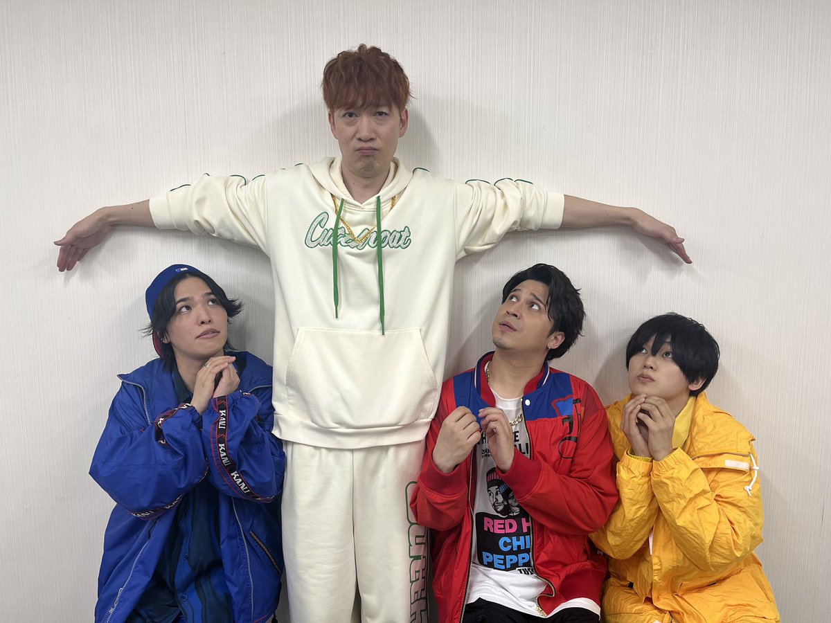 haruki_yokkora's tweet photo. #ヒプマイ10thライブ
⑬いつもありがとう&amp;かっこよかったダンサーズDDB
⑭この木なんの木U-ICHIさん
⑮舞台裏
⑯河西さんの服トゲトゲやんけ！ https://t.co/nkd312OHi2