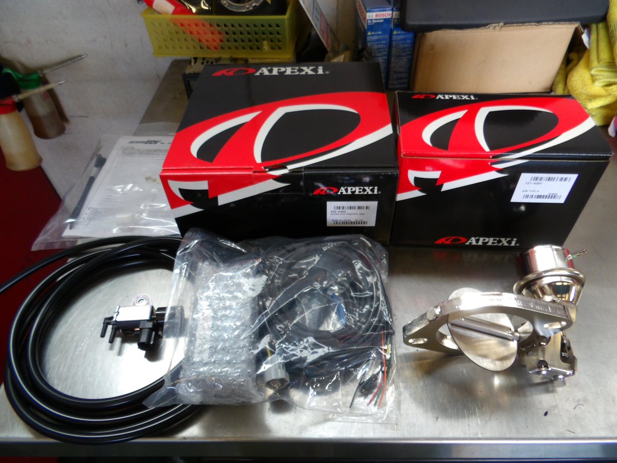 MANABOON_SNS's tweet photo. マフラーに可変バルブの取り付けです🛠
#manaboon #fairladyz #z33 #z33nation #z33life #nismo #zociety #z33society #titanium #recaro #motys #tein #daytona https://t.co/CZLI8FY9Lz