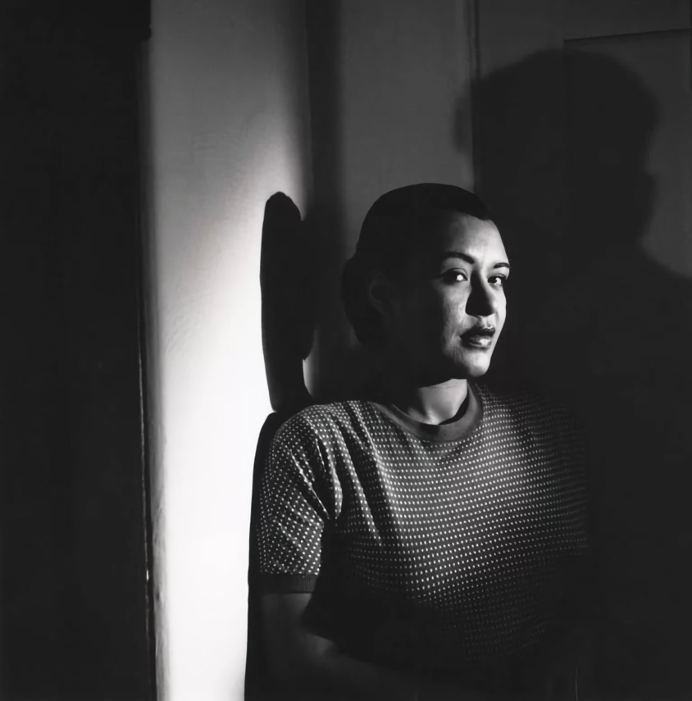 Billie Holiday photographed by Bob Willoughby, 1952.
#BillieHoliday #BOTD