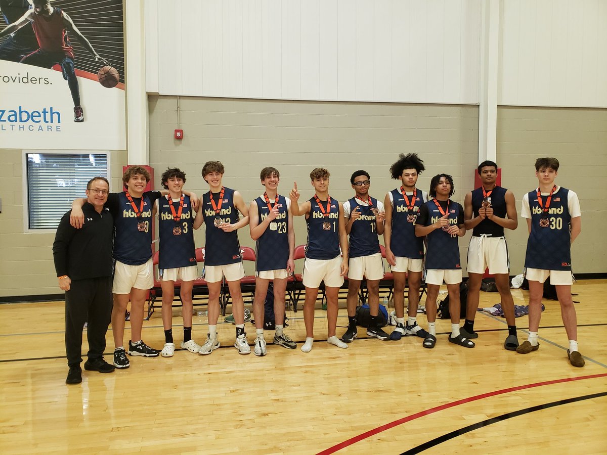 Great way to start the AAU season Champs at the Bearcat Classic @ben_cosgrove @HDLNS @andylarkins #MakeHeadlines Thank you, players' parents and Headlines Sportswear!!!