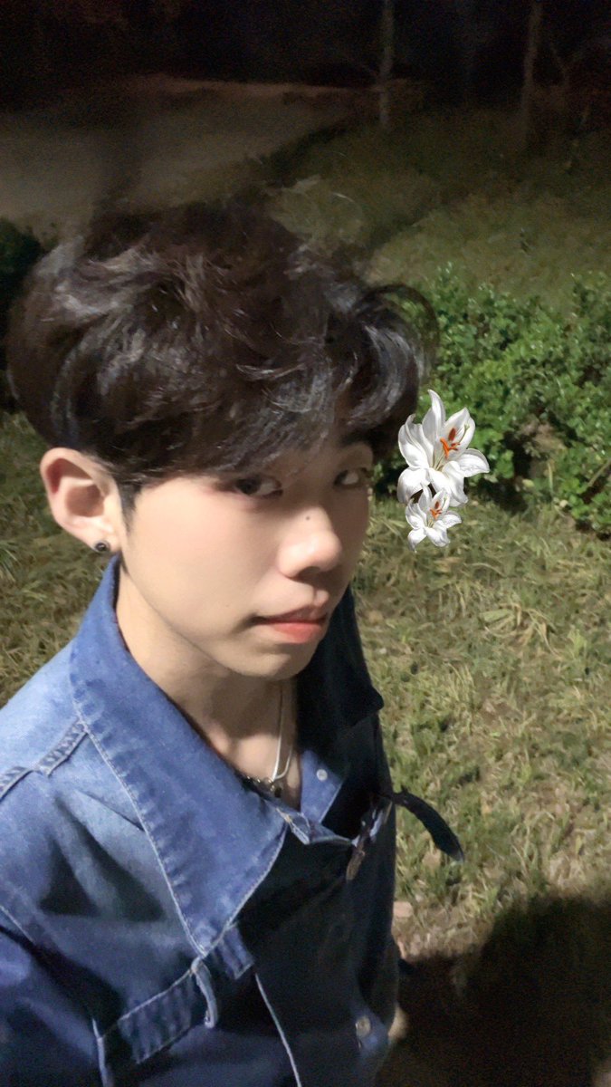 RiluoThu's tweet photo. 小花 https://t.co/avs9m4K4uQ