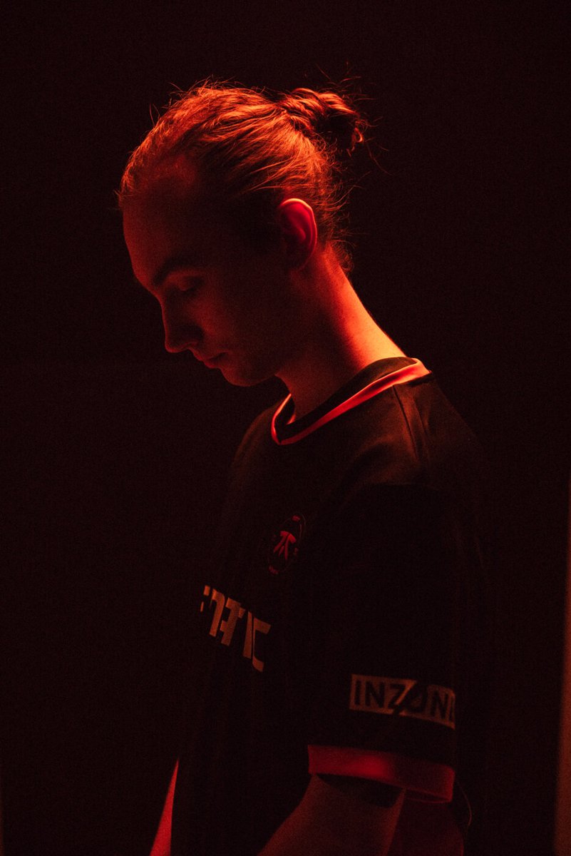 FnaticBRA's tweet photo. HOJE TEM FNATIC EM DOSE DUPLA!  Confira nossos jogos:

CS                                                R6     
🆚 KOI                                        🆚 Secret 
⏰ 11H BRT                              ⏰ 14H BRT
🏆 BBD Belgrad                     🏆 Blast EUL

#FNCWIN https://t.co/MGBiTGtngd