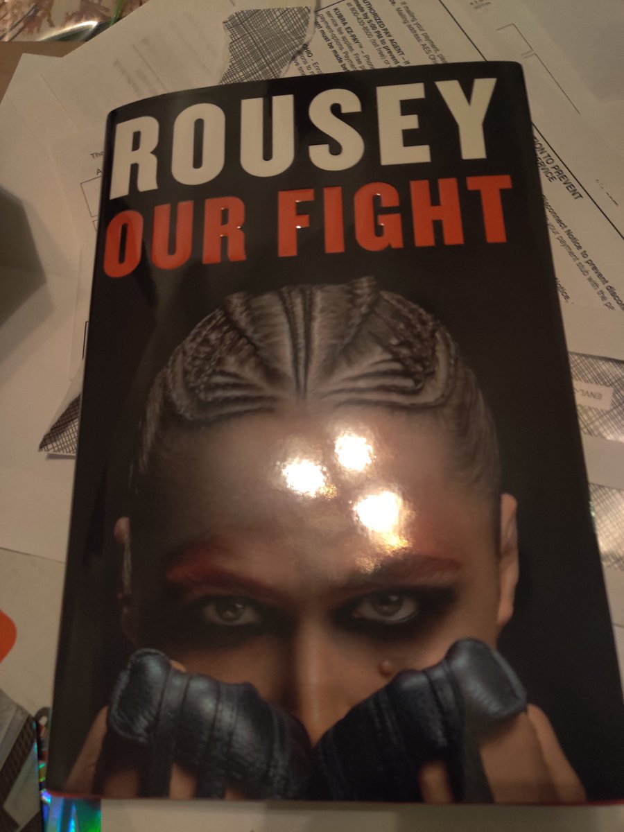 Got my hands on the new @RondaRousey book tonight at her M&G in C-bus. I loved the Q&A a lot, but I loved the hug and photo op even more!!! Thank you so much Ronda!!!