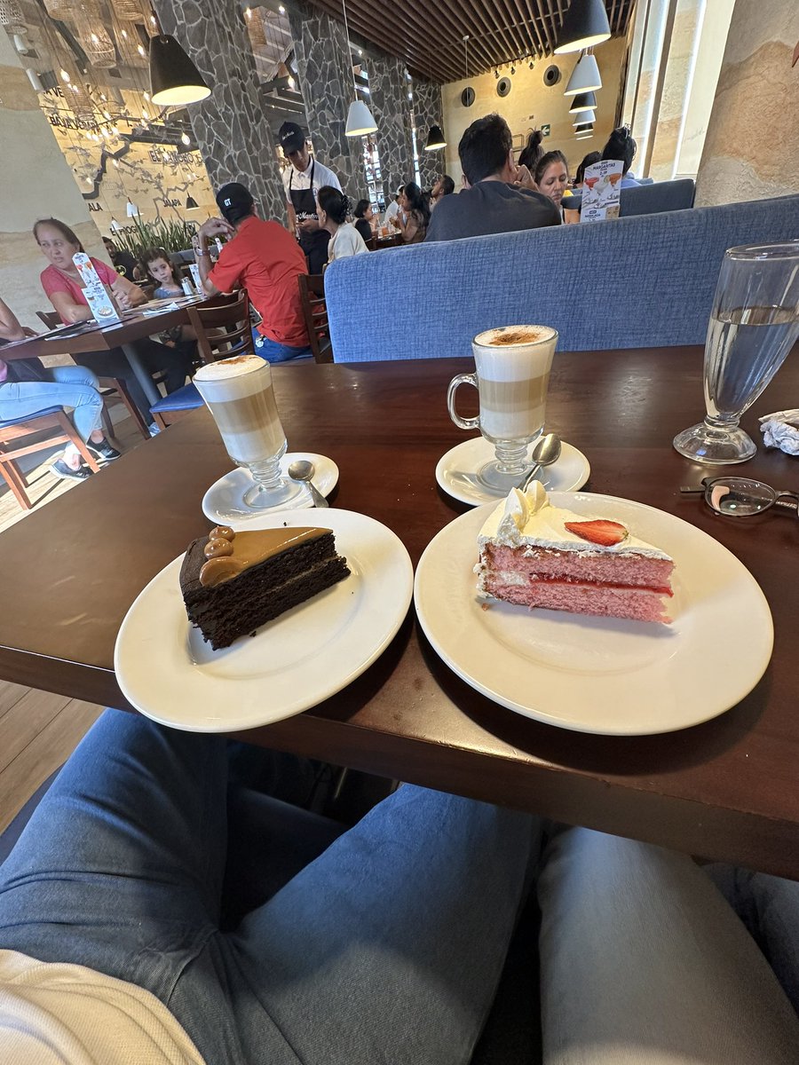 Más que novios catadores de cafeterías bonitas ❤️‍🩹