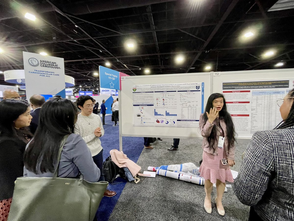 Engaging crowd as @nathanwchen and @jennkwanMDPhD show their data that clonal hematopoiesis of indeterminate potential is a risk factor for ICI myocarditis at #ACC24 @nonajiang @DrToTheRescue @MandanaChitsaz @Sarajdiaz1