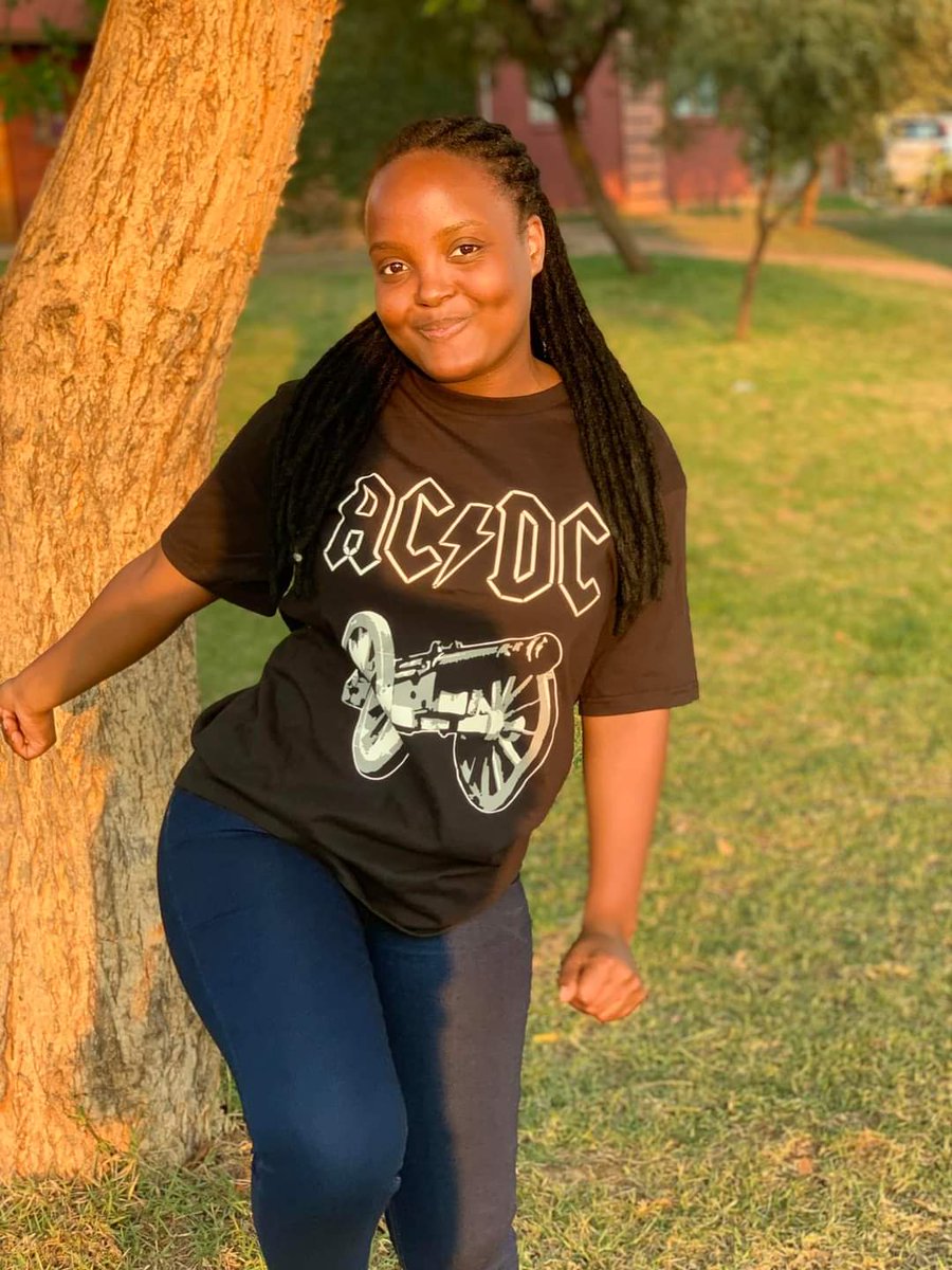 chestereswatini's tweet image. The family of Khulani 'Lani' Maseko is seeking the assistance of members of the public in finding her whereabouts. She was working in Nelspruit, South Africa and was last seen leaving her workplace on Saturday, March 30 and has not been seen since. #tinitwitter RT 4 Awareness!