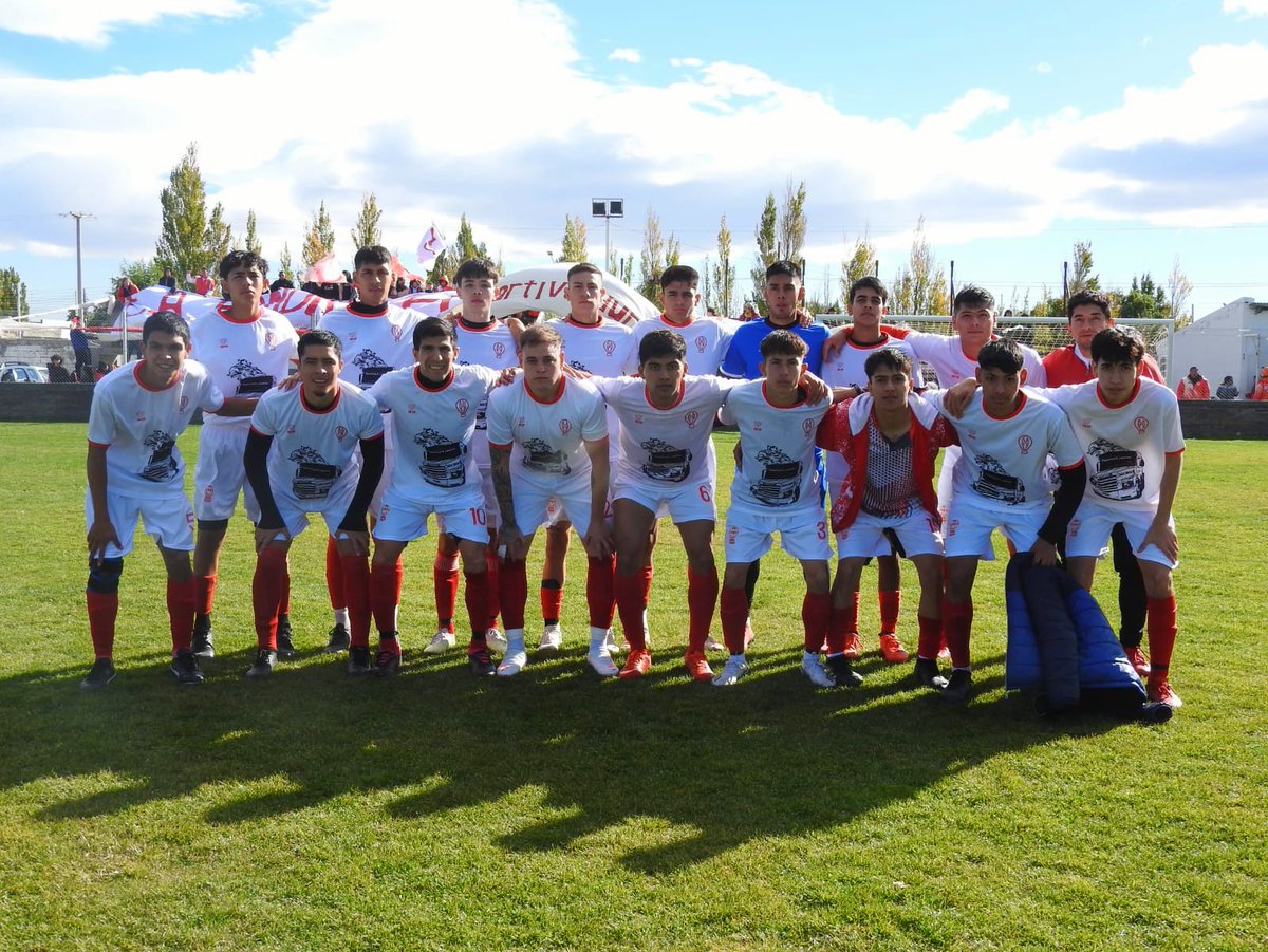 Grandes jugadores y mejores personas, sentido de pertenencia, nada más que eso. Siempre Huracan🎈