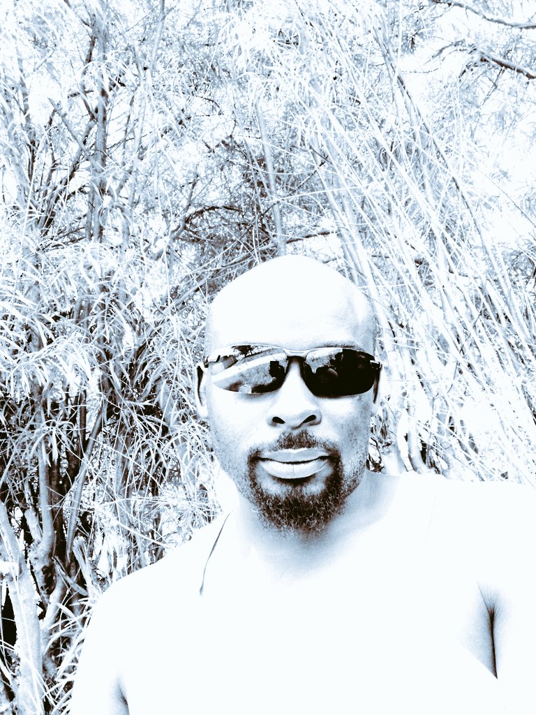 Happy birthday to myself 🥳🥳🥳🍰🍾🥂🎊🎊🎊🎊🎊08/04 /024........... new Mnday I luv u gys