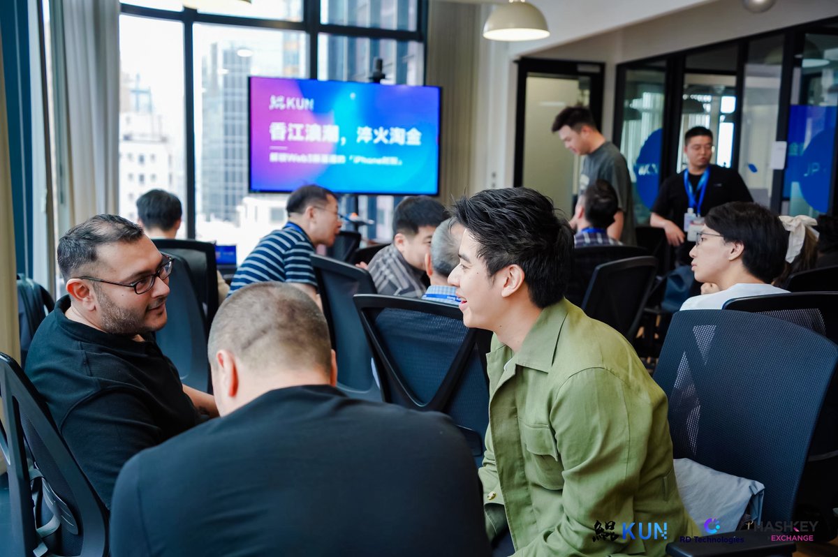 The non-stop event 'Unlocking the iPhone Moment of Web3 Infrastructure' was held in HK, organized by @Kun_sight @RD_Technologies @HashKeyExchange 🎉🎉🎉 Many Web3 trading,GameFi, cloud service, and virtual space service providers shared their experiences and exchanged…