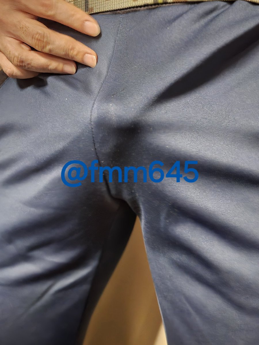 발정나서 활동복 입고 질질 흘리네 섭질 마렵다