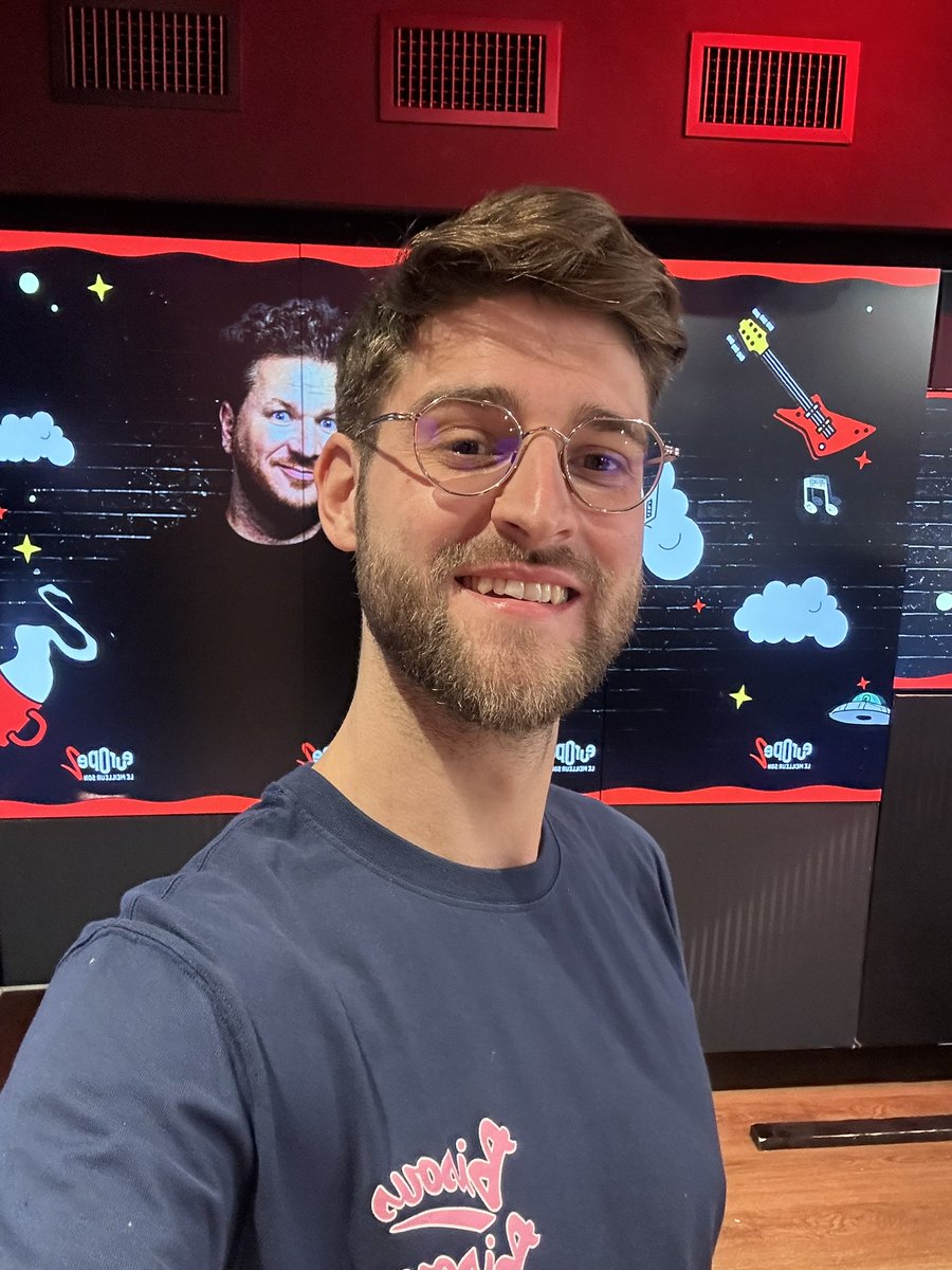 Même quand il est en vacances il arrive à s’incruster !👋 Avec vous en direct toute cette semaine sur <a href="/Europe2/">Europe 2</a> !😘 

@ClemSurEurope2 
#ClementSincrusteSurEurope2