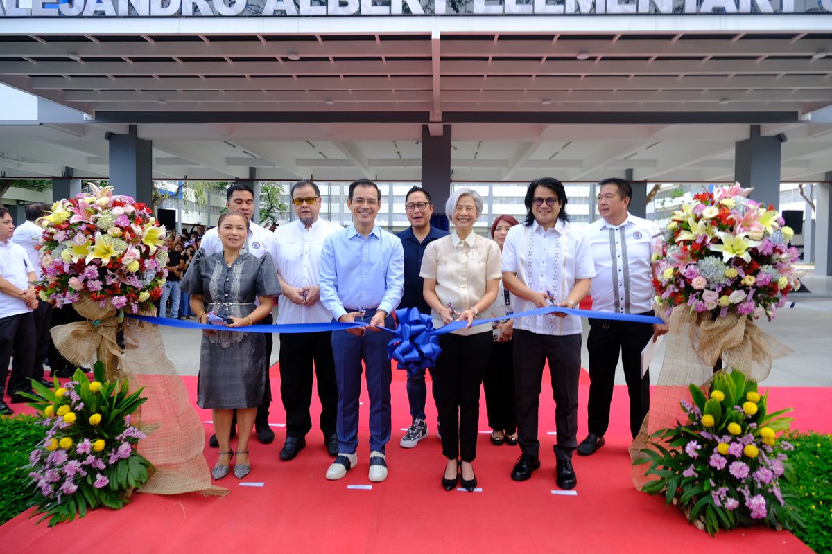Isko Moreno once again demonstrates his unwavering dedication to education as he graces the inauguration and turn-over of the brand new 10-story building of Dr. Alejandro Albert Elementary School 📚 #IskoMoreno